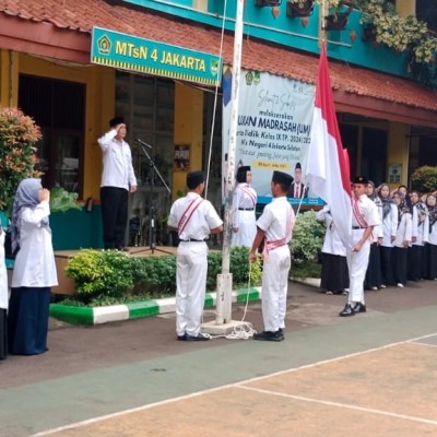 MTsN 4 Jakarta Selatan Gelorakan Semangat Kebangkitan Nasional ke-117