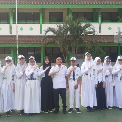 MTsN 42 Jakarta Timur Boyong 3 Medali Emas di Ajang Internasional