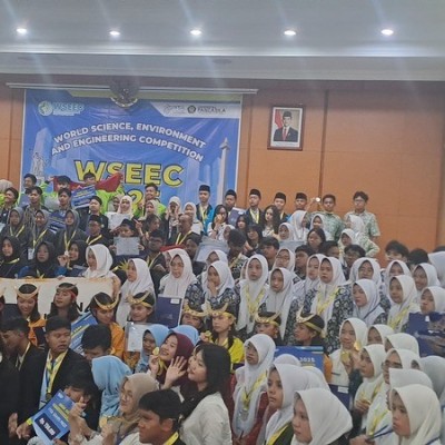 PHITECO: Semprotan Anti-Nyamuk Ramah Lingkungan yang Mengharumkan Nama MAN 13 Jakarta