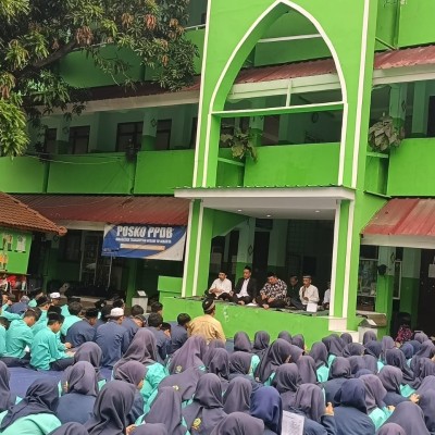 MTsN 10 Jakarta Gelar Khataman Kitab Safinatun Najah, Perkuat Literasi Keislaman Siswa