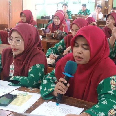 Tak Hanya Nilai AKademik, Rapat Kelulusan Siswa Kelas VI Soroti Sikap dan Keaktifan siswa