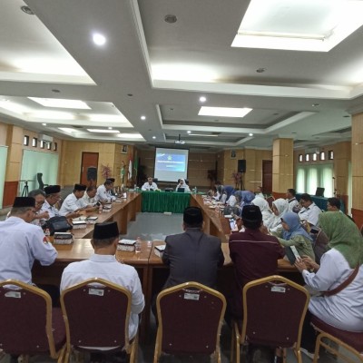 Kepala Kankemenag Jakarta Barat Ingatkan Madrasah Taat Aturan dalam PPDB