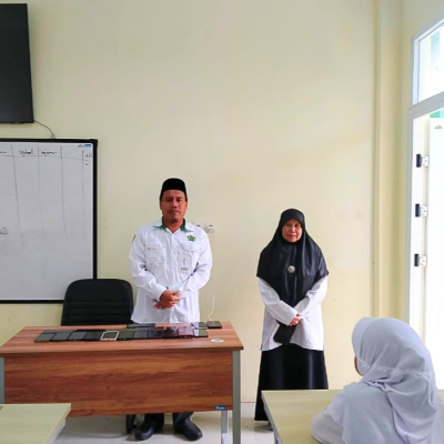 Pengawas Kemenag Lakukan Monitoring Asesmen Akhir Semester di MIN 17 Kepulauan Seribu