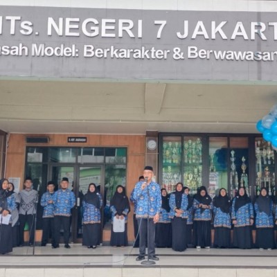 Siswa MTsN 7 Jakarta Timur Lulus 100 Persen dan Ikuti Prosesi Pelepasan Khidmat