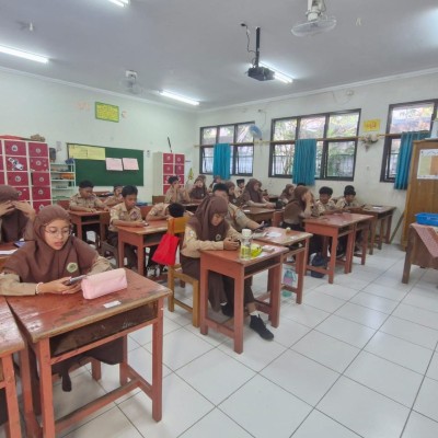 Digitalisasi Pendidikan, MIN 9 Jakarta Selatan Laksanakan ASAT dengan E-Learning