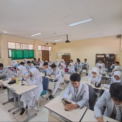 Pelaksanaan ASAT di MAN 4 Jakarta Selatan: Semangat, Gigih, dan Jujur Warnai Ujian