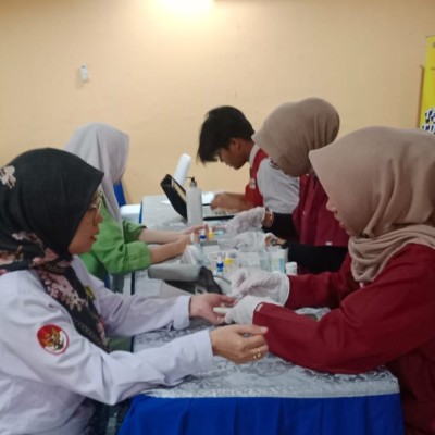 Pemeriksaan Kesehatan di MTsN 4 Jakarta: Wujud Peduli Terhadap Kesehatan GTK dan Siswa