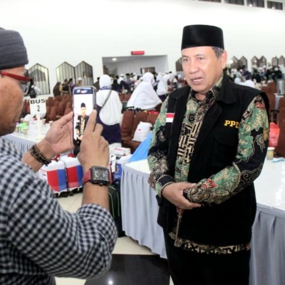 Kakankemenag Mawardi Sambut Kedatangan Jamaah Kloter Pertama Di Asrama