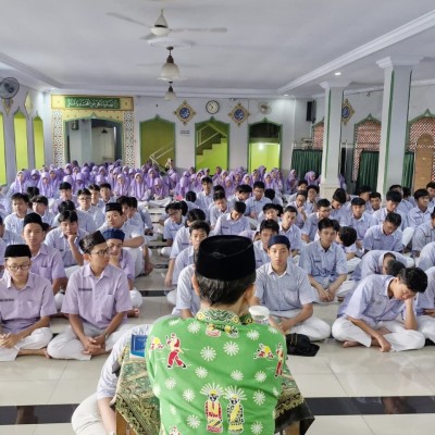 Kegiatan Taklim Mutaklim :  Ancaman Bagi Orang yang Meninggalkan Salat