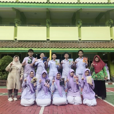 Lima Belas Siswa MAN 7 Jakarta Sukses Tulis Buku untuk Festival Panen Buku DKI Jakarta