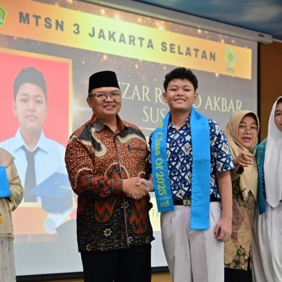 MTsN 3 Jakarta Gelar Haflatunnajah Kelas IX Secara Sederhana