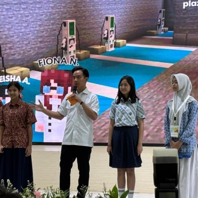 Terapkan Pembelajaran AI, Guru dan Siswi MAN 9 Jakarta Sampaikan Testimoni di Depan Wapres