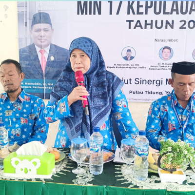 Zakiah Tekankan Sinergi dan Akuntabilitas dalam Raker MIN 17