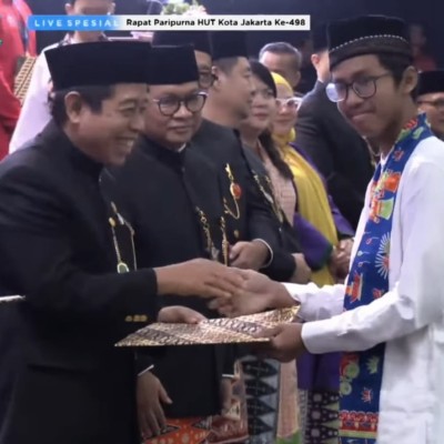 Siswa MTsN 4 Jakarta Raih Penghargaan Pelajar Berprestasi dari DPRD DKI Jakarta