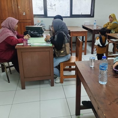 Pengambilan Rapor Jadi Ajang Sinergi dan Apresiasi di MTsN 10 Jakarta