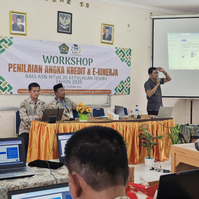 Guru dan Staf MTsN 26 Kepulauan Seribu Dapat Pembekalan PAK dan E-Kinerja dari Kemenag