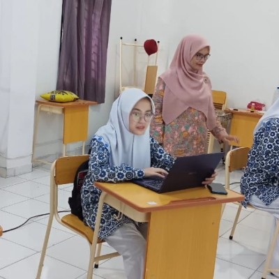 Dua siswi MAN 22 Raih Juara di OBA ke-8 Tingkat Kabupaten/Kota 2025