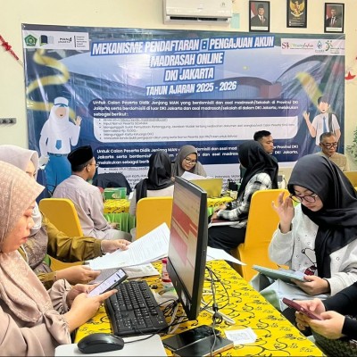 Pemberkasan Tahap Akhir PPDB MAN 4 Jakarta Berjalan Lancar