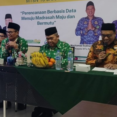 MTsN 10 Jakarta Gelar Workshop Berbasis Data