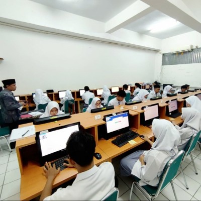 Koordinasi Solid Warnai ANBK Hari Pertama di MAN 7