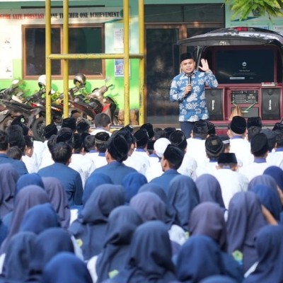 MTsN 10 Jakarta Tanamkan Cinta Al-Qur’an Lewat Program Mobil Qur’an