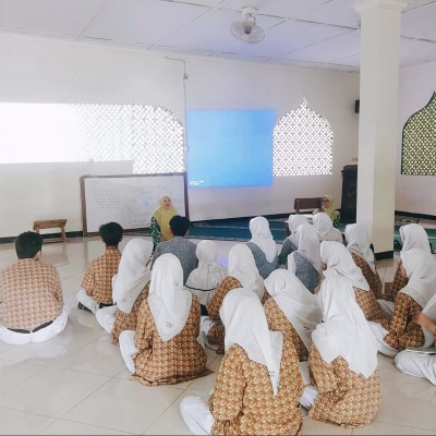 MTsN 19 Jakarta Selatan Gelar Pengarahan JMC Riset untuk Bina Prestasi Siswa di Bidang Soshum, Keagamaan, dan Saintek