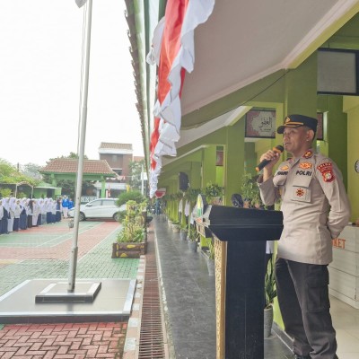 AKBP Sujanto Pimpin Upacara di MAN 7 Jakarta, Ajak Siswa Jauhi Narkoba