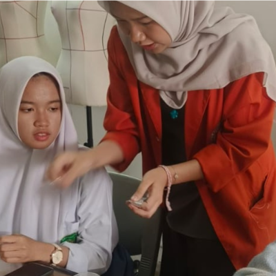 Enam Siswa MAN 6 Jakarta Mendapat Kesempatan Emas Belajar Langsung di FSRD IKJ