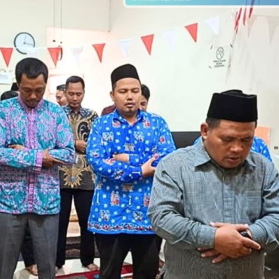 Pererat Silaturahmi, ASN Kemenag Kepulauan Seribu Laksanakan Shalat Dzuhur Berjamaah