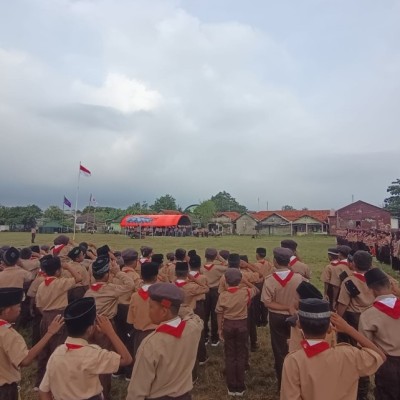 Pramuka Bersatu, Bangsa Kuat: MIN 17 dan Kwarcab Kepulauan Seribu Gelar Upacara Meriah