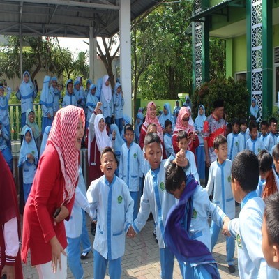 MIN 20 Jakarta Semarakkan HUT RI ke-80 Lewat Lomba Kreatif dan Seru