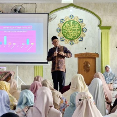 Pertemuan Orang Tua Siswa Kelas X Bahas Sosialisasi Program Unggulan Madrasah