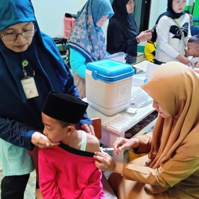Ikhtiar Sehat dengan Imunisasi
