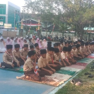 Menjemput Cahaya Pagi dengan Sholat Dhuha di MIN 17 Kepulauan Seribu