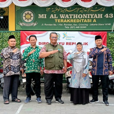 Kankemenag Jakarta Utara Tinjau Hari Terakhir ANBK 2025 di MTs Al-Wathoniyah 43