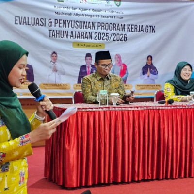MAN 9 Jakarta Gelar Evaluasi dan Penyusunan Program Kerja GTK