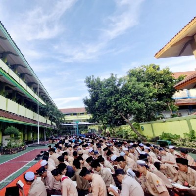 Kegiatan Pagi MAN 7 Jakarta: Kajian QS. Saba : 28 dan Salawat Burdah