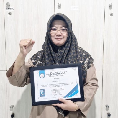 Guru MAN 7 Jakarta Menjadi Penulis Terpilih dalam Program Pemecahan Rekor MURI