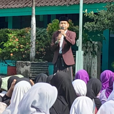 MTsN 34 Jakarta Gelar Maulid Nabi Muhammad SAW 1447 H