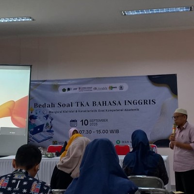 Guru MAN 22 Jakarta Tingkatkan Kompetensi Lewat Bedah Soal TKA Bahasa Inggris