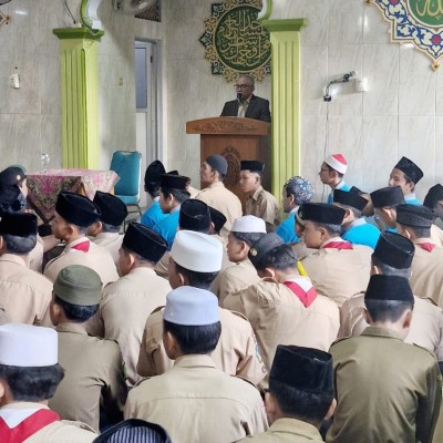 MAN 7 Jakarta Awali Hari dengan Sholawat dan Kajian QS. Ar-Ra’d:11