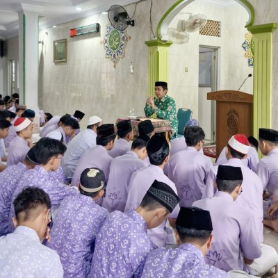 Kajian Kitab Safinatun Najah: Meneguhkan Rukun Islam Sebagai Landasan Hidup