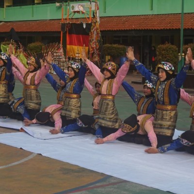 MTsN 29 Jakarta Lestarikan Tari Ratoeh Jaroe sebagai Warisan Budaya