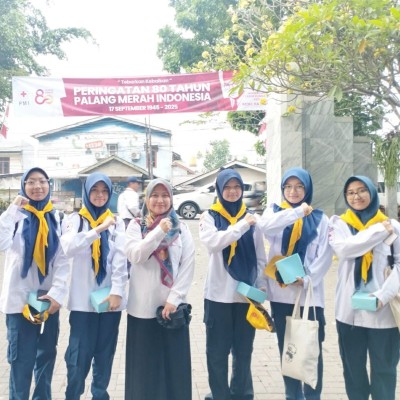 PMR MAN 7 Ikuti Apel HUT PMI ke-80 di Taman Makam Pahlawan Tanah Kusir