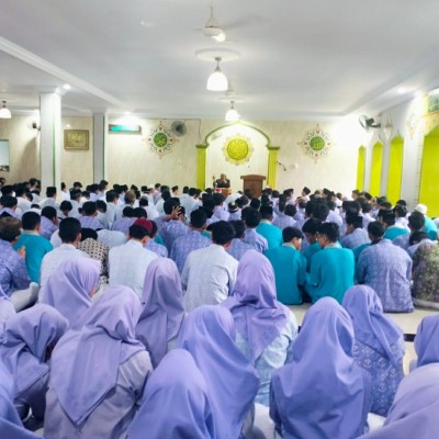 Kegiatan Pagi Bahas Pentingnya Rukun Salat