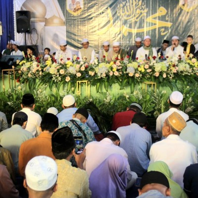Maulid Nabi di YPI Al-Wathoniyyah 43 Rorotan Dipadati Ribuan Jamaah