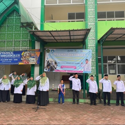 MIN 14 Al-Azhar Asy-Syarif Gelar Upacara Bendera dan Apresiasi Siswa Berprestasi