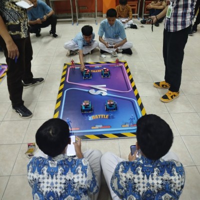 Enam Tim MTsN 6 Unjuk Kreativitas di Ajang JMC Robotik 2025