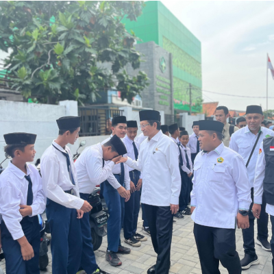 Menag Nasaruddin Umar Sambangi Pulau Tidung, Ajak Santri Perkuat Karakter dan Kepedulian Sosial