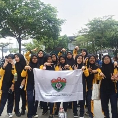 Generasi Muda Madrasah Peduli Bumi: Tim Adiwiyata MAN 9 Hadir di JEFF 2025